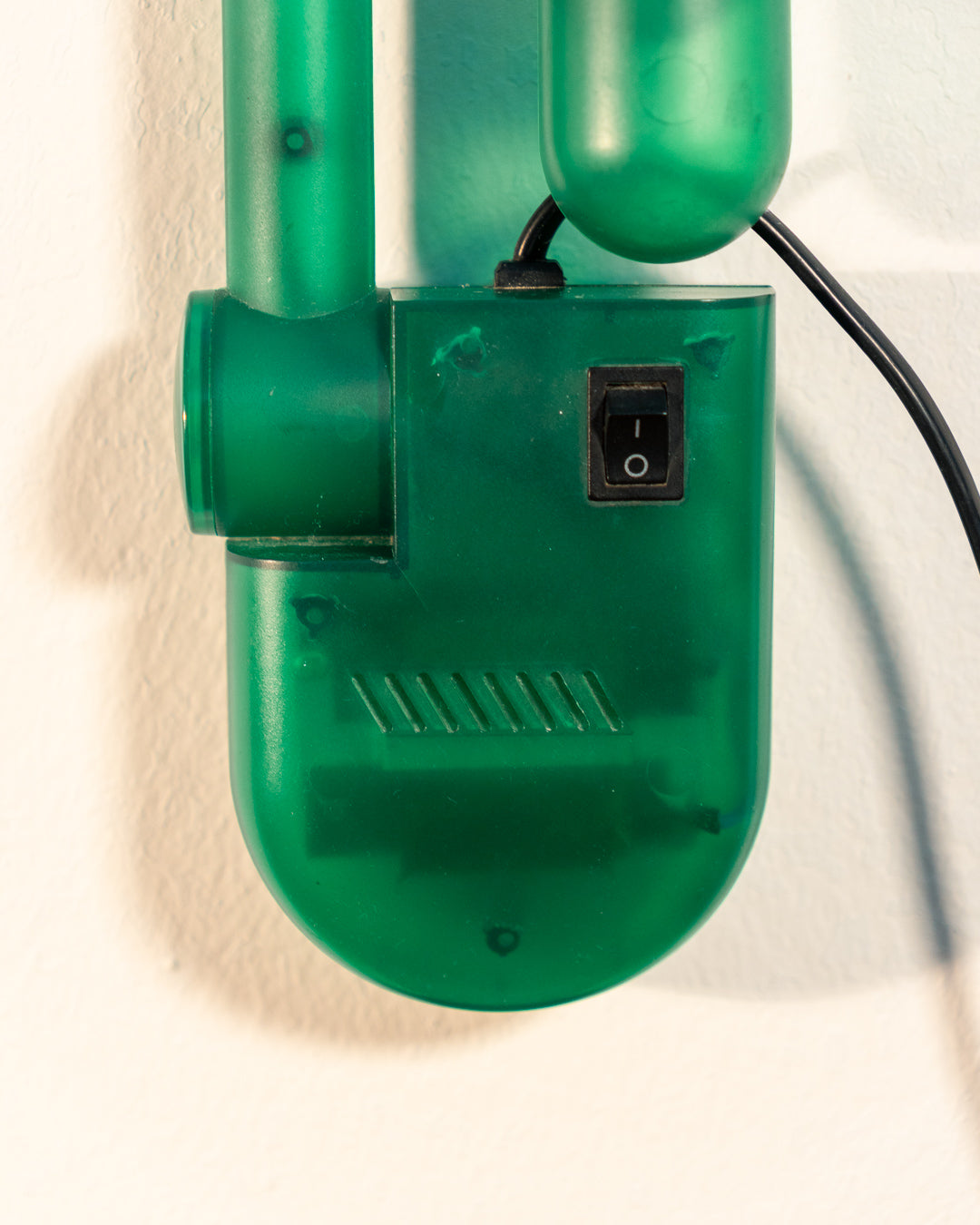 Vintage translucent green plastic foldable Pop Art lamp from the 1990s with fluorescent bulb. Vecino Shop