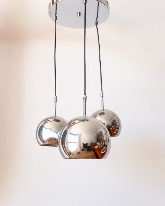 Vintage 3-eyeball chrome pendant light, mid-century design, good condition, minor visible details | Vecino Shop