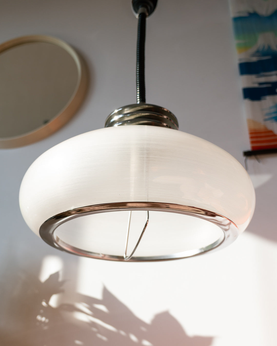 Vintage Space Age extensible ceiling lamp with chrome details and brushed plastic shade – Vecino Shop.
