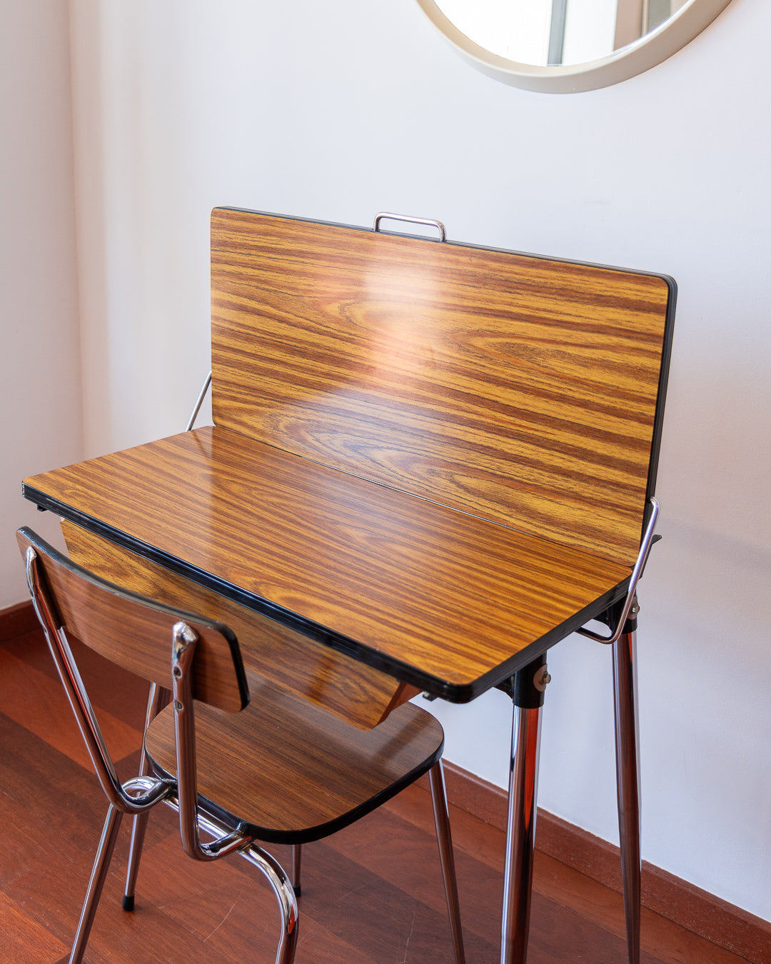 Vintage 1960s folding formica table with chrome legs and matching chair – Vecino Shop