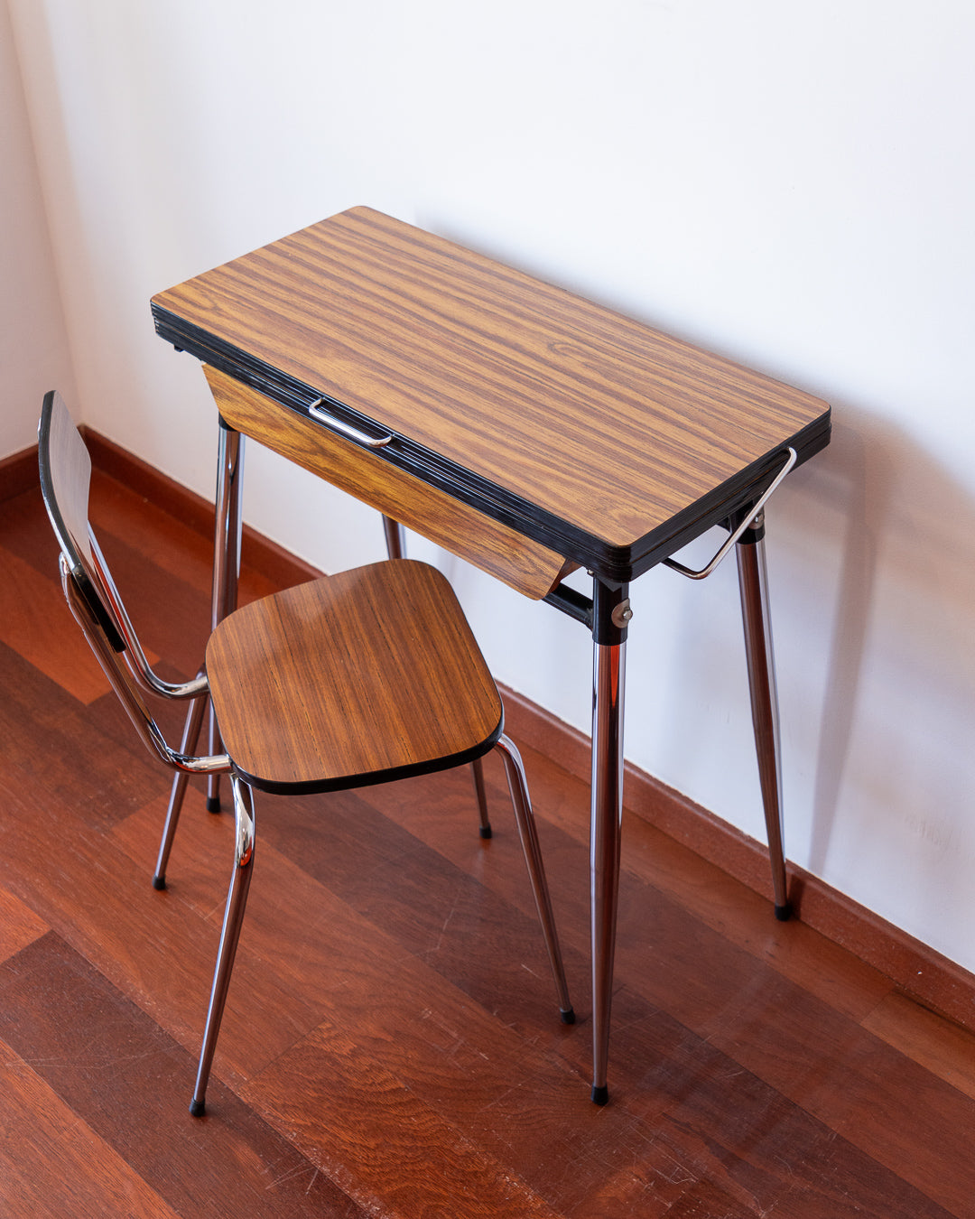 Vintage 1960s folding formica table with chrome legs and matching chair – Vecino Shop