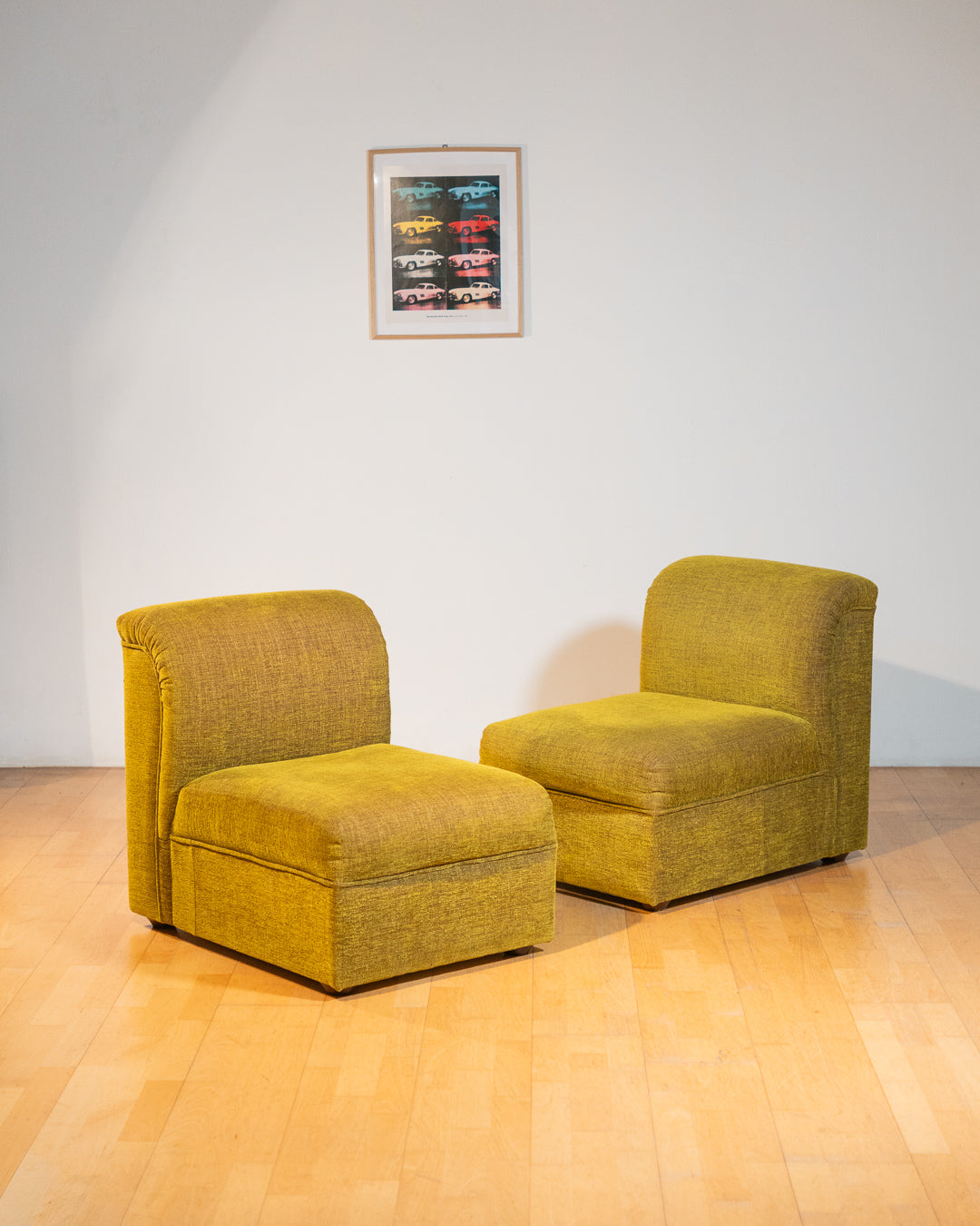 Vintage modular sectional sofa in chartreuse Sheinille fabric. Very good vintage condition, minor age-related wear. Vecino Shop