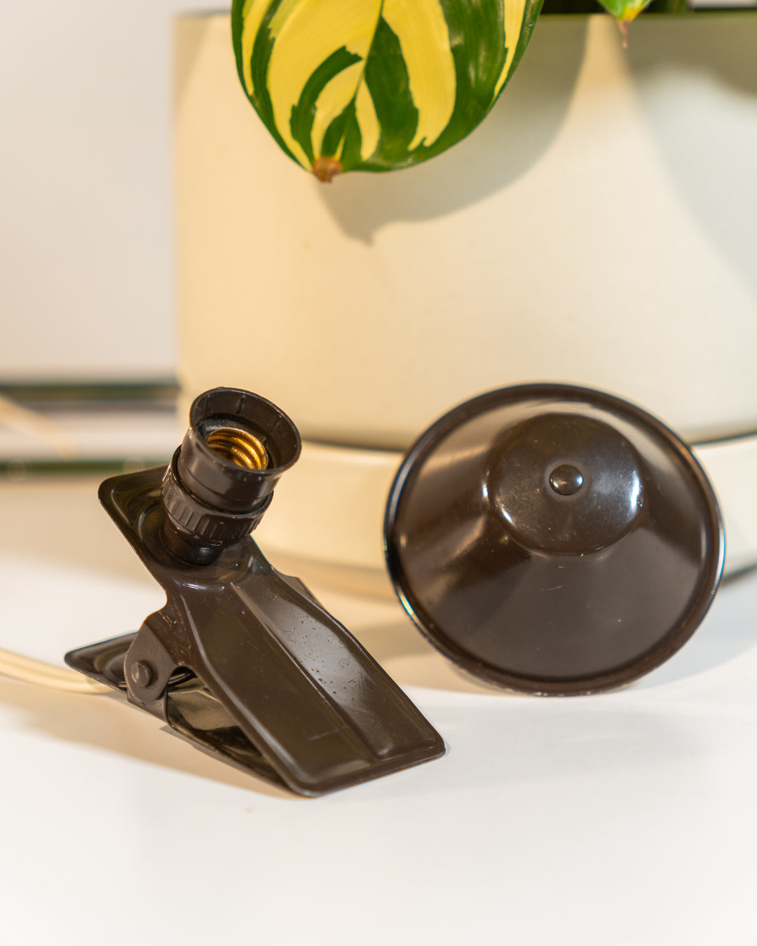 Vintage Luxus mini mushroom clip lamp in dark brown, 1960s Spanish Space Age design with clip base. Vecino Shop