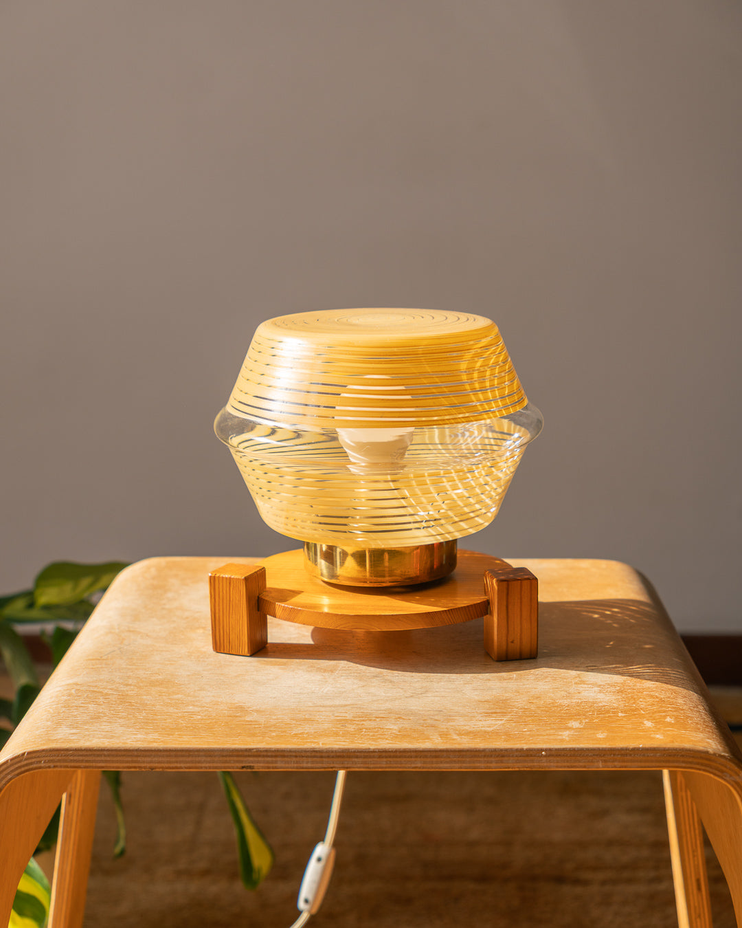 Vintage 1970s wood and painted glass table lamp – Scandinavian style – Vecino Shop