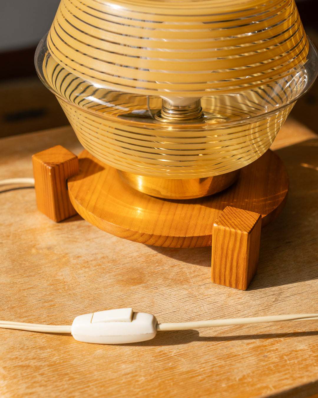 Vintage 1970s wood and painted glass table lamp – Scandinavian style – Vecino Shop