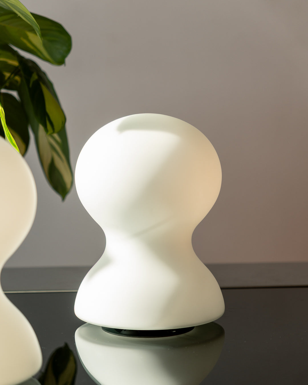 Vintage opaline mushroom table lamp set, mid-century design, excellent condition | Vecino Shop