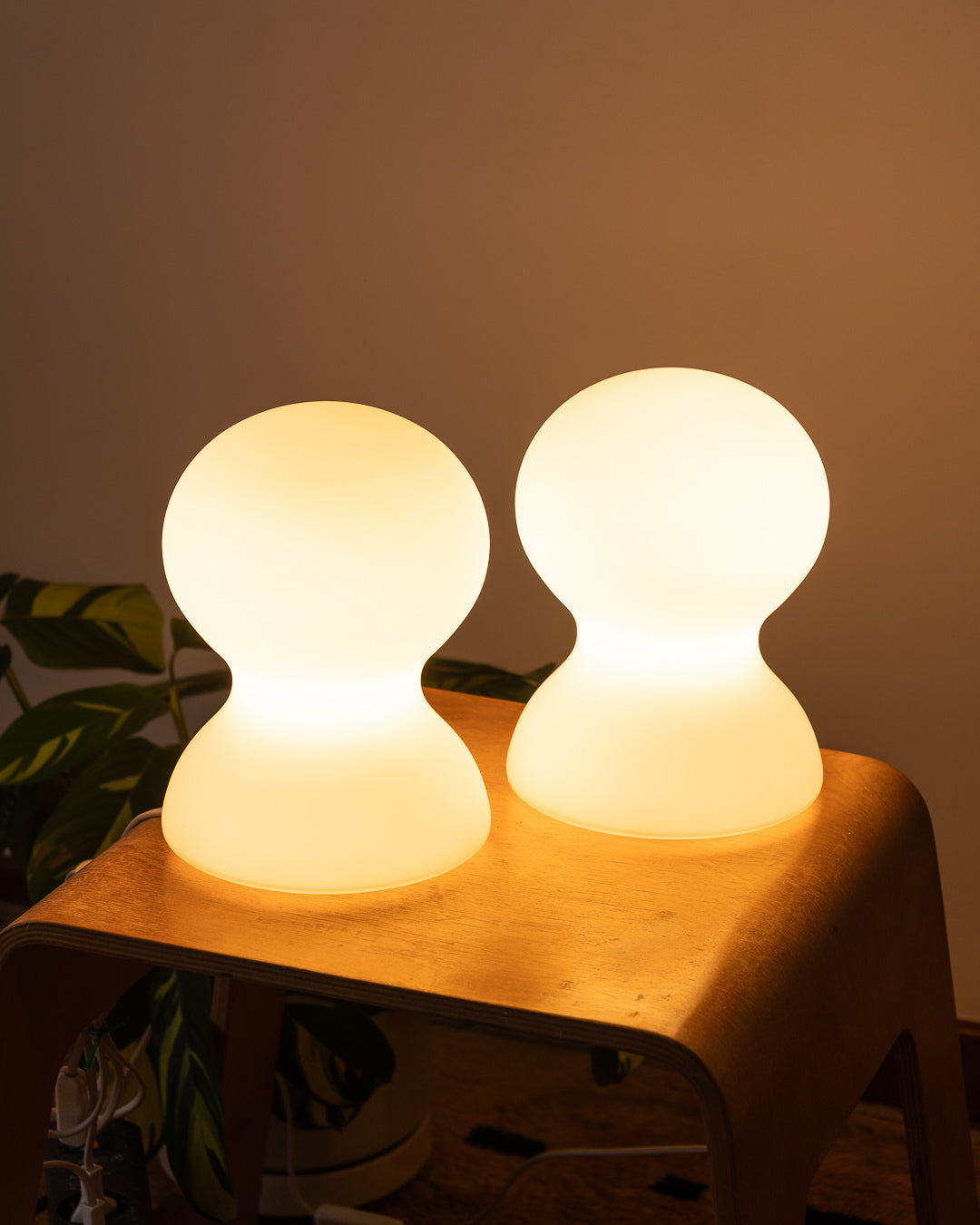 Vintage opaline mushroom table lamp set, mid-century design, excellent condition | Vecino Shop