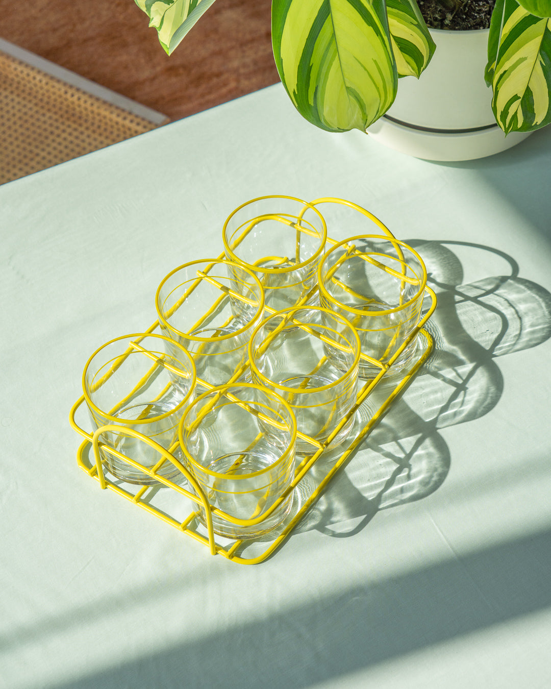 Vintage yellow striped glass set with metal holder – Vecino Shop